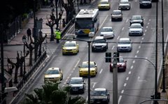 Τέλη κυκλοφορίας: Τι θα πληρώσουν οι ιδιοκτήτες αυτοκινήτων