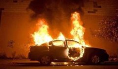 Θεσσαλονίκη: Έκαψαν δύο αυτοκίνητα και μια μηχανή - Ζημιές σε πολυκατοικίες