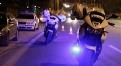 Καλαμαριά: Πέταξαν από το αυτοκίνητο ναρκωτικά μόλις είδαν αστυνομικούς