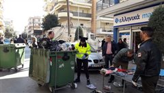 Θεσσαλονίκη: Μεγάλη επιχείρηση κατά του παρεμπορίου σε λαϊκή αγορά (ΦΩΤΟ)