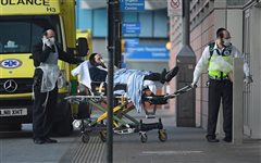 Κορονοϊός: Βρετανία 813 νέοι θάνατοι - Τραγική ημέρα