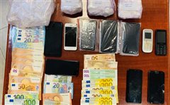 Αστυνομικοί από Θεσσαλονίκη έπιασαν 5 έμπορους κοκαΐνης στη Μύκονο!