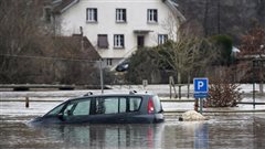 Καταρρακτώδεις βροχές «πνίγουν» τη νότια Γαλλία - Τουλάχιστον έξι νεκροί