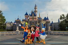 Κλείνει και η Disneyland στην Καλιφόρνια