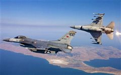 Προκαλεί η Τουρκία: F-16  πάνω από Οινούσσες, Χίο, Λήμνο, Καστελόριζο, Ρόδο και Σύμη