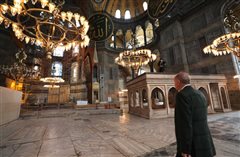 Στην Αγιά Σοφιά ο Ερντογάν να δει τις εργασίες για το τζαμί (φωτο)