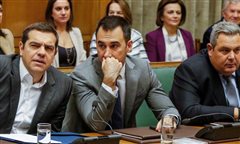 Τσίπρας σε υπουργούς: Δεσμευτείτε ότι δεν θα ρίξετε την κυβέρνηση για το Σκοπιανό