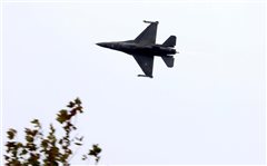Πολεμικά αεροσκάφη θα πετάξουν αύριο πάνω απο τη Θεσσαλονίκη